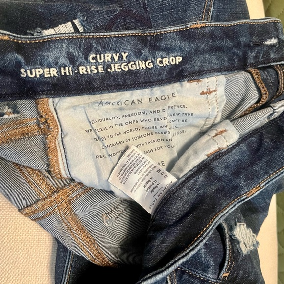 American Eagle Outfitters Dark Blue Distressed Ankle Jeans - Picture 3 of 4